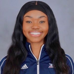 Meet your Posher, Cara